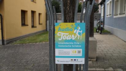 Bild: wel
Die Audio-Tour "Unentdeckte Orte-historische Schätze" führt durch die zehn Mitgliedskommunen der ILE Schwarzach-Regen und zeigt 103 kulturell-geschichtliche Baudenkmäler und Sehenswürdigkeiten.