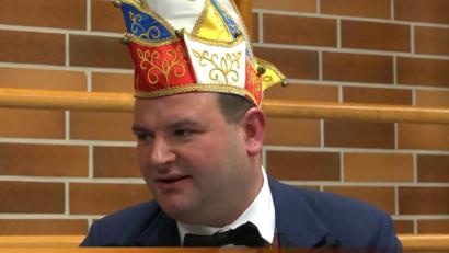 Archivbild: krb
Der erste Vorsitzende des Neustädter Faschingsvereins, Jürgen Trescher, äußert sich zu den Geschehnissen.