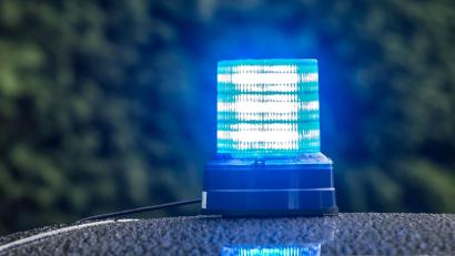 Bild: Armin Weigel/dpa
Die Polizei berichtet von einem Schadensereignis am Nabburger Bahnübergang.