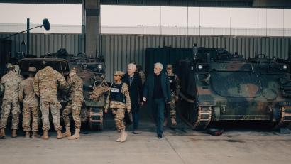 Bild: Boris Ausserer/BR
Szenen des neusten Münchener "Tatorts" wurden bei einem echten Nato-Manöver auf dem Truppenübungsplatz Hohenfels gedreht. Der Fall kommt am Sonntag ins Fernsehen.