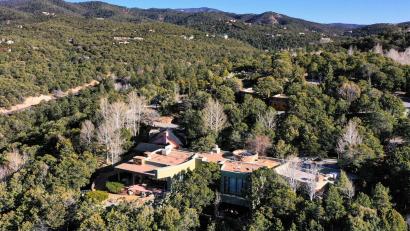 Bild: Roberto E. Rosales/AP/dpa
Die Leichen wurden in Hackmans Anwesen in Santa Fe gefunden.