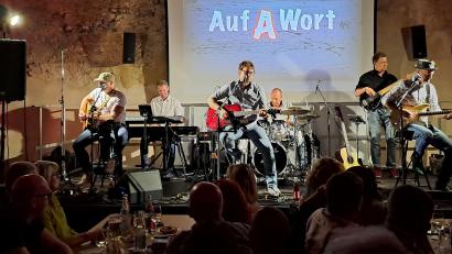 Archivbild: pop
"Auf a Wort" gastieren am 4. April in der Neunburger Schwarzachtalhalle.