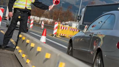 Symbolbild: Alexandra Stolze/Bundespolizei
Die Bundespolizei Waidhaus hat einen Urkundefälscher an der Grenze gestoppt.