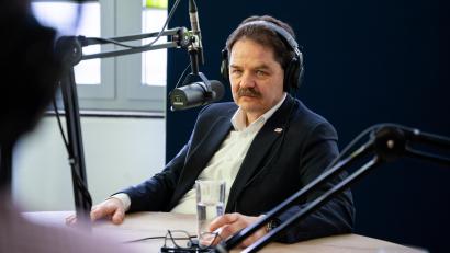 Bild: Marina Gube
Geschäftsführer Franz Vodermeier war zu Gast in der neuen Folge vom "Powerplay - dem Eishockey-Podcast rund um die Blue Devils Weiden"