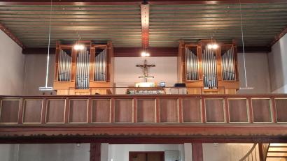 Bild: Michael Scherm/exb
Die 1978 erbaute Immenreuther Orgel (hier beim Blick auf die Empore) muss grundlegend saniert werden.