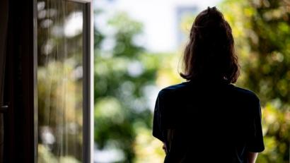 Symbolbild: Fabian Sommer/dpa
Durch den zunehmenden Druck in der Gesellschaft haben immer mehr Menschen psychische Probleme. Die Klientenzahlen in der Beratungsstelle für seelische Gesundheit der Caritas Weiden-Neustadt steigen kontinuierlich, so dass es längst Wartelisten gibt.