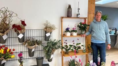 Bild: juh
Hans-Joachim Schinner glaubt an das Konzept seines neuen Blumenladens "Rund um Blume" in Eschenbach.