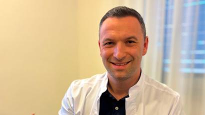 Bild: Oremek/exb
Ein Kassensitz kommt zurück nach Nabburg: Im April eröffnet die Praxis des Orthopäden Damian Oremek.