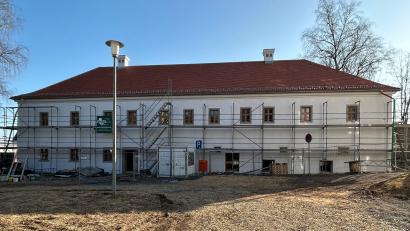 Bild: ck
Ein Großprojekt 2025 der Stadt Vohenstrauß ist die Zuschussfinanzierung der Sanierung des Kavaliersgebäudes an der Friedrichsburg.