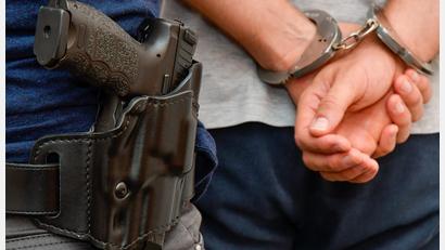 Bild: Petra Hartl
Gegen einen 30-Jährigen ermittelt die Polizei Weiden wegen zahlreicher Delikte.