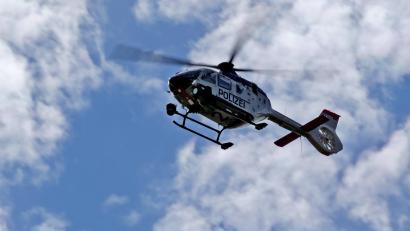 Symbolbild: Jan Woitas
Eine großangelegte Suche läuft am Sonntagabend nahe Weiden. Ein Paraglider soll abgestürzt sein.