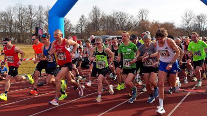 Bild: R. Kreuzer
Start beim Weidener Frühjahrslauf.