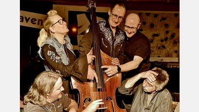 Bild: Mum &amp; Dad&#039;s/exb
Mum & Dad's spielen Country und Rock 'n' Roll.