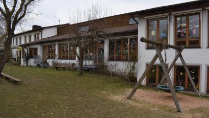 Bild: bnr
Der Kindergarten Max & Moritz in Schmidgaden will der steigenden Kinderzahl Rechnung tragen. Auf der Wunschliste ganz oben steht ein größerer Speisesaal.