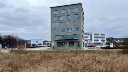 Bild: Gabi Schönberger
Die Bauarbeiten an der OTH Weiden schreiten voran. Doch wegen des Baulärms werden nun Räume zum Ausweichen benötigt.