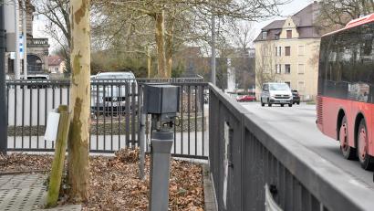 Bild: Petra Hartl
In Amberg, in Bahnhofsnähe am Altstadtring, müssen drei Bäume verpflanzt werden. Das kann am 17. und 18. März für Verkehrsbehinderungen sorgen.