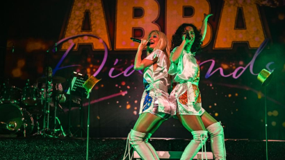 Bild: Steve Vivash
Abba Diamonds begeistert mit Abba-Welthits aus vergangenen Zeiten.