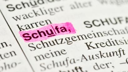 Symbolbild: Marco2811 – stock.adobe.com
Die Schufa, ursprünglich „Schutzgemeinschaft für Absatzfinanzierung“, gibt es bereits seit 1927.