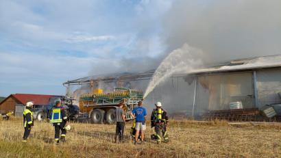 Bild: Andreas Fischer
Hier arbeiten Feuerwehr und Landwirte Hand in Hand. Auch bei Gebäudebränden kommen Bauern manchmal mit ihren Güllefässern zu Hilfe.