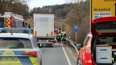 Bild: jma
Der Sattelzug krachte in einen stehenden Transporter.