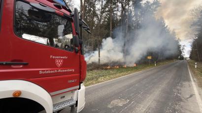 Bild: PI Sulzbach-Rosenberg/exb
Bei Forsthof hat es gebrannt. Rund 400 Einsatzkräfte rückten aus.