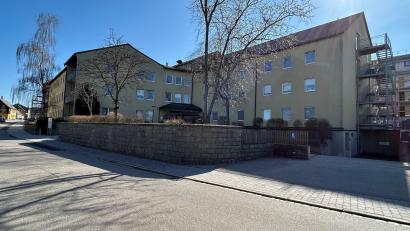 Bild: ck
Im zweiten und dritten Obergeschoss des ehemaligen Krankenhauses in Vohenstrauß wird eine Kurzzeitpflegestation mit 24 Einheiten errichtet.