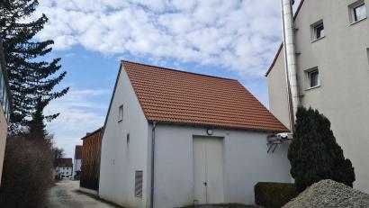 Bild: sne
Das Hackschnitzelheizwerk an der Eichendorffstraße versorgt die Umgebung bereits mit Energie. Der Stadtrat stellte nun einen kommunalen Wärmeplan für die Zukunft auf.