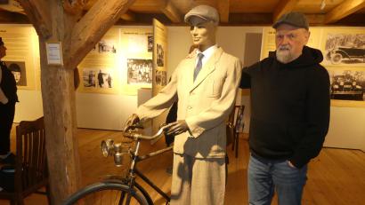 Bild: rn
Norbert Burger hat das "Burggraf"-Fahrrad mit einer Karbid-Lampe aufgerüstet.