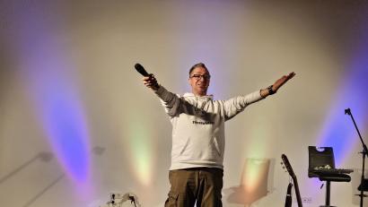 Bild: Manuela Watzl
Franz „Firlefranz“ Breitsameter bringt gleich zu Anfang der Show den Hip-Hop in die Scheune.