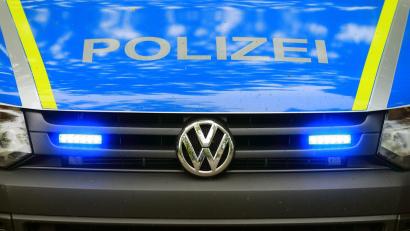Symbolbild: Jens Wolf/dpa
Die Polizei Neustadt/WN ermittelt weiter nach der Messerdrohung auf dem Verkehrsübungsplatz in Weiherhammer.