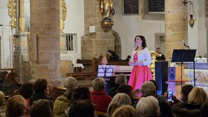 Bild: Carolin Böckl/exb
Das Konzert mit Teresa Hoerl und Christiane Klonz in der Kemnather Kirche war gut besucht.