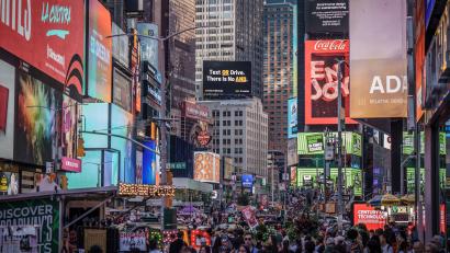 Bild: Michael Kappeler/dpa
Für Reisen in die USA (im Bild: der New Yorker Times Square) müssen sich Urlauber vorher um eine ESTA kümmern.