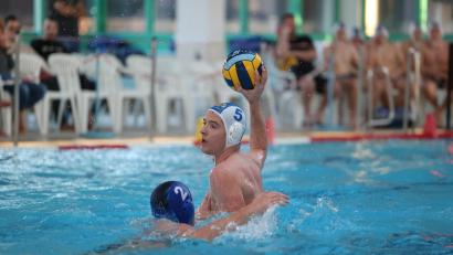 Archivbild: Dieter Jäschke
Gleich zwei Mal geht es für Thomas Kick (am Ball, Szene aus einem früheren Spiel) und die Weidener Wasserballer am kommenden Wochenende gegen Fulda.