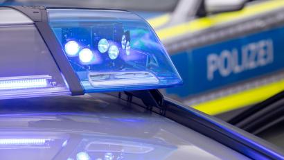 Symbolbild: Daniel Karmann/dpa
Die Polizei nahm den schlafenden Einbrecher in München fest.