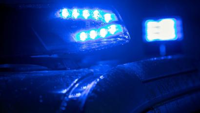Symbolbild: Jens Büttner
Die Polizei Amberg ermittelt gegen einen 36-jährigen Amberger wegen mehrerer Delikte.