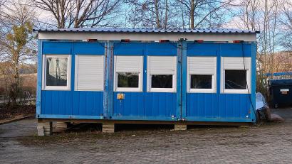 Bild: bsc
Der neue Friedenfelser Jugendtreff (Bild) hinter dem Feuerwehrhaus benötigt bis zum Einzug der Jugendlichen noch einige Arbeiten. Der Friedenfelser Gemeinderat wünscht sich aus den Reihen der Nutzer den künftigen Jugendbeauftragten.