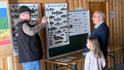 Bild: sns
Im Fischereiheim wurden die im Eixendorfer Stausee vorkommenden Fisch- und Muschelarten erläutert.