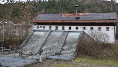 Bild: bö
Die Abwasseranlage des Marktes Schmidmühlen wurde bereits im vergangenen Jahr modernisiert, 120.000 Euro wurden für den Pumpenaustausch ausgegeben, um auf dem neuesten Stand der Technik zu sein. In den nächsten Jahren geht der Markt die Sanierung des Abwasserkanalsystems an.