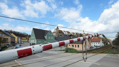 Archivbild: Hartl
Der Bahnübergang in Nabburg ist seit Jahrzehnten ein Diskussionsthema.