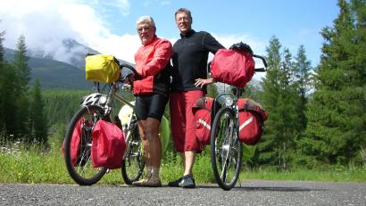 Bild: Werner Zuleger
Werner Zuleger (links) und Klaus Gottfried (rechts) reisten viele Jahre und tausende Kilometer gemeinsam mit dem Fahrrad.
