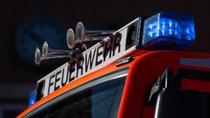 Symbolbild: Marijan Murat/dpa
Die Feuerwehr wurde zu einer brennenden Mülltonne in Kümmersbruck gerufen.