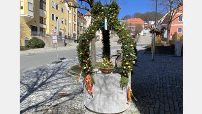 Bild: Josef Glas
Osterbrunnen am Marktplatz in Tännesberg.