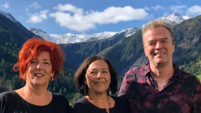 Bild:  Robert Iberer
Das Gesangs-Trio Megobrebi aus Wien ist am Freitag, 2. Mai, in der Schlosskapelle in Sulzbach-Rosenberg zu hören.