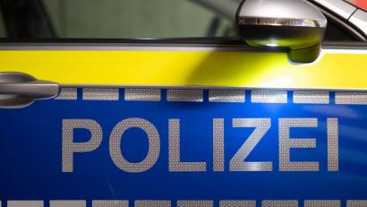 Symbolbild: Robert Michael/dpa
Mehrere Streifen umstellten die Polizeiinspektion nach der Drohung.