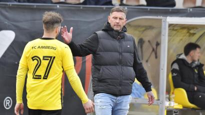 Bild: Hubert Ziegler
Trainer Andreas Scheler erwartet von den Spielern des FC Amberg im eigenen Stadion gegen den FC Dingolfing eine Reaktion.