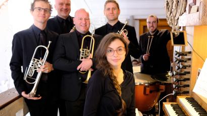 Bild: do
Die barocke Spielfreude und Musikalität von Bavarian Brass dürfen die Besucher als Ostergeschenk in der Speinsharter Klosterkirche genießen.