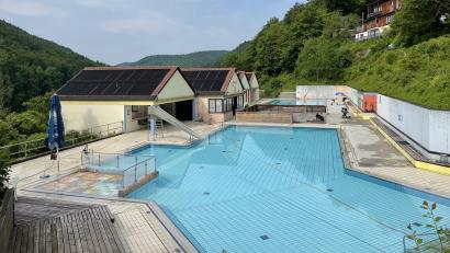Bild: lei
Das Freibad in Hirschbach soll am Pfingstwochenende eröffnet.