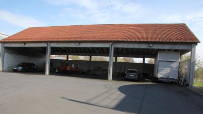 Bild: kro
Dieses Carport an der Kläranlage wird weggerissen. Hier soll die neue Rechenanlage entstehen.