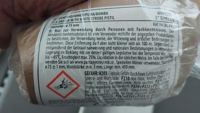 Bild: Bundespolizeiinspektion Waidhaus/exb
Diese Kugelbombe, die Fahnder der Bundespolizei bei einer Fahrzeugkontrolle in Waldsassen beschlagnahmten, enthält eine Nettoexplosivmasse von über 150 Gramm.
