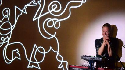 Bild: Kunz
Line Bøgh von der Konzeptformation "Linebug" singt auf der Weidener Live Stage.